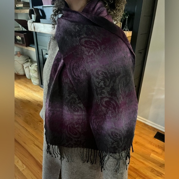 Steve Madden Accessories - STEVE MADDEN Purple Mid Weight Ombre Paisley Muffler Scarf